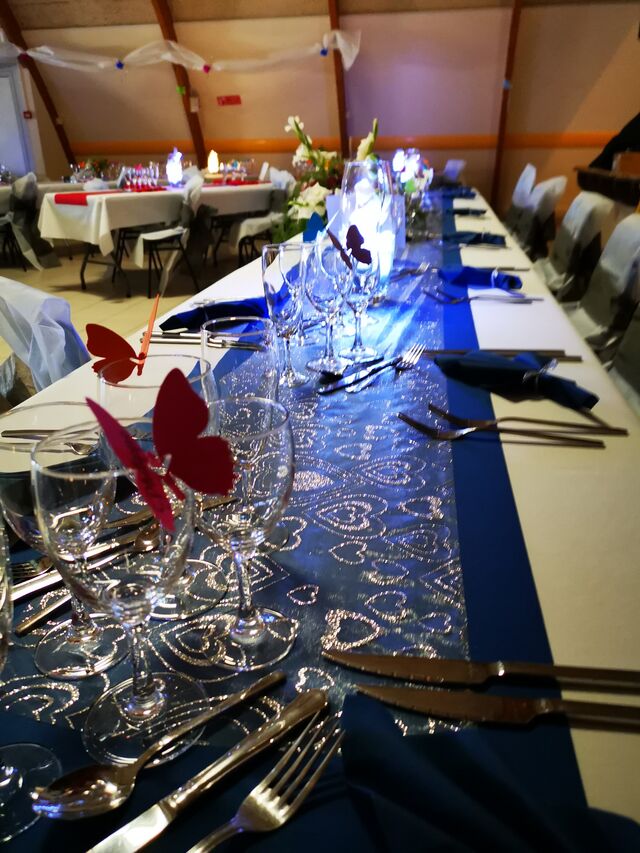 Dressage pour une table de mariage 