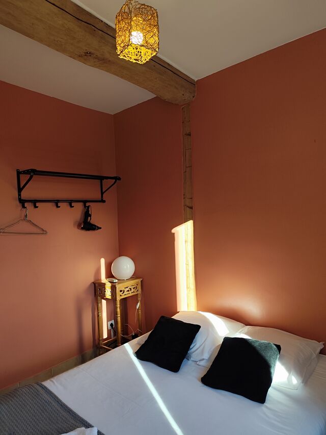 CHAMBRE DOUBLE NUMERO 6 - 78€