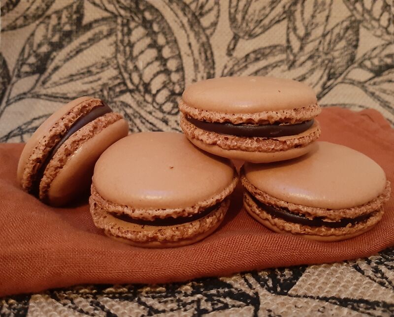 Macarons au chocolat noir