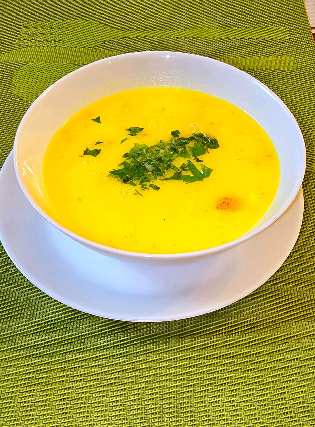 Ciorbă rădăuțeană de pui