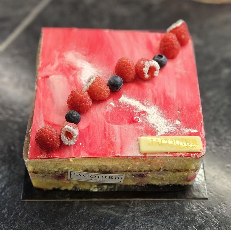 FRAMBOISIER : génoise, mousseline, framboises