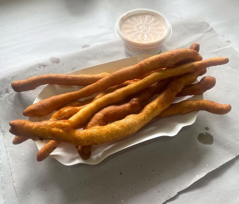 Hosszú kukac lángos