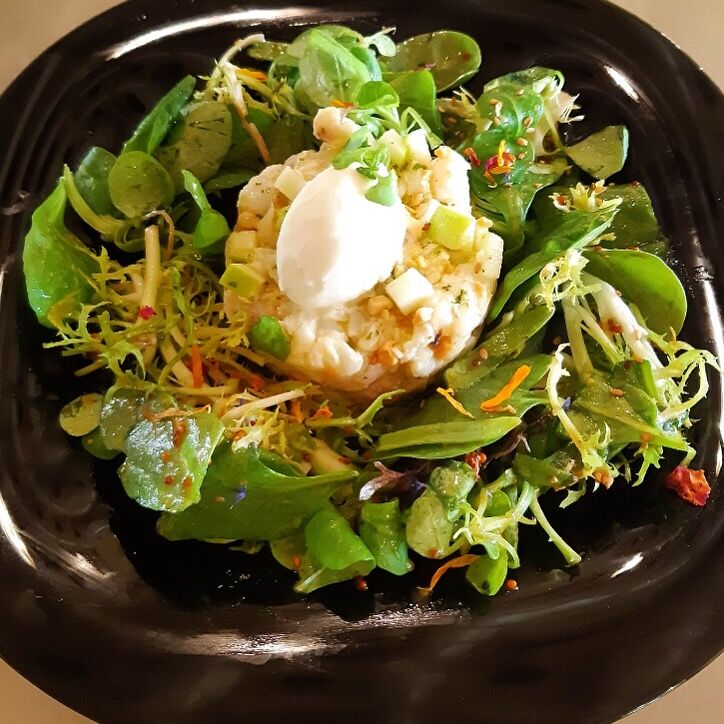 Tartare de Cabillaud au Fenouil, pomme Granny Smith, cacahuètes, huile de coriandre et Glace à l'Huile d'Olive