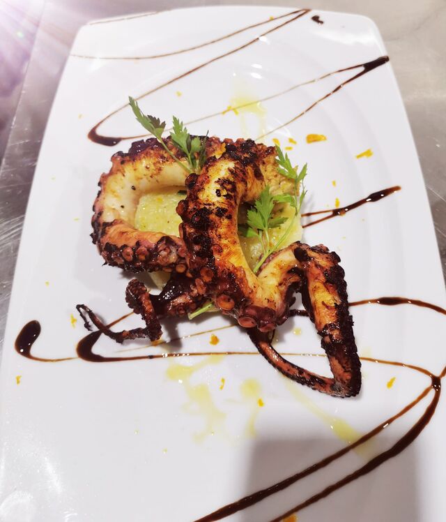 Tartara di patata con polpo alla piastra 