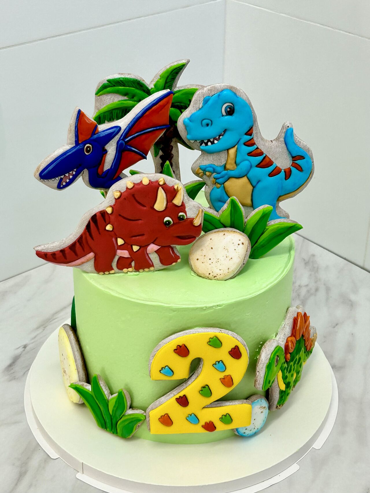 Tort z dinozaurem