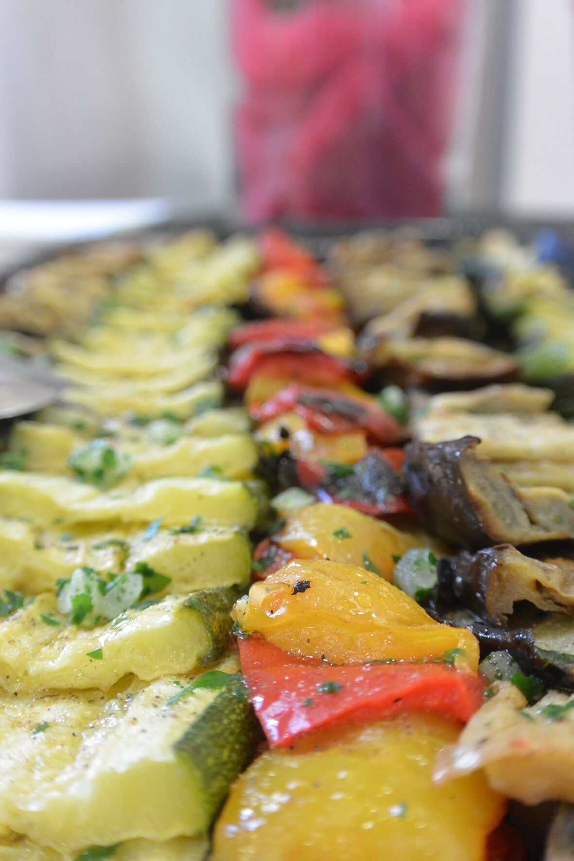 En plateau repas ou en buffet, nous vous proposons différentes services afin de convenir au mieux à vos demandes.