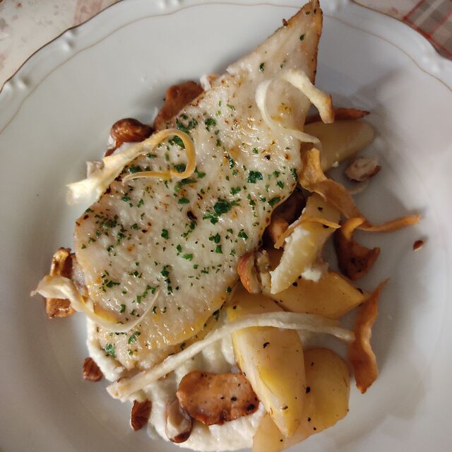 Sole, panais et champignons des bois.