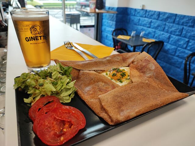 Il n'y a pas que du cidre chez nous, bière Ginette à la pression aussi 