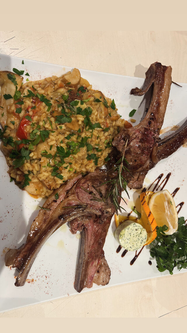 Lammkoteletts mit Risotto ai Porcini