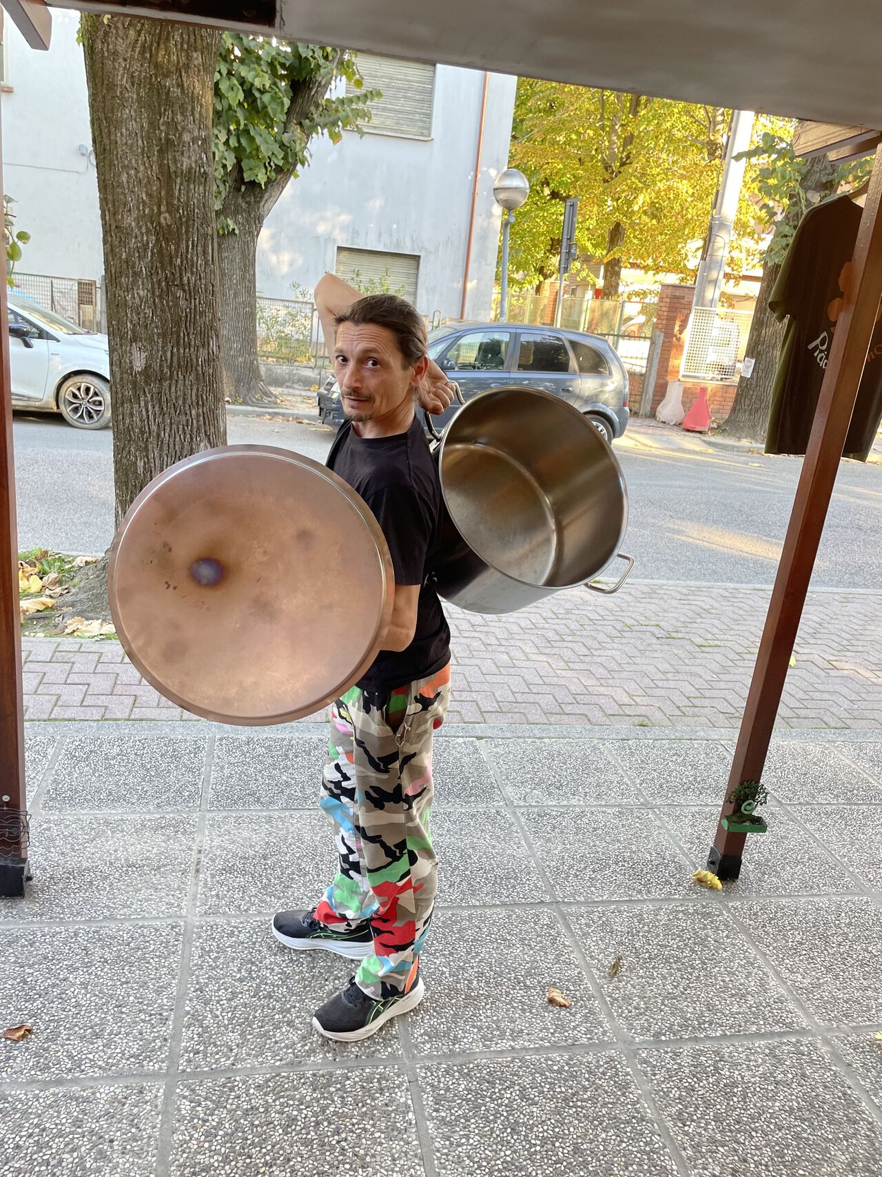 Stefano e la pentola del cinghio