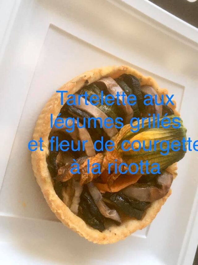 PETITES FAIMS : tartelette de légumes frais grillés, ricotta et une subtile pâte sablée aux herbes aromatiques
