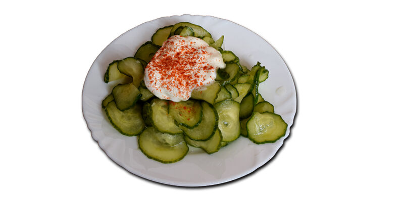 Tejfölös uborkasaláta / Cucumbers in vinegars with sour cream