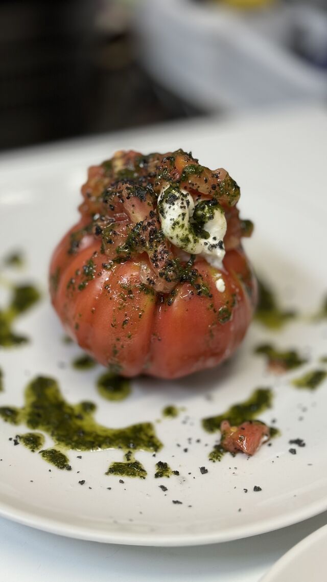 Tomate rosa con burata