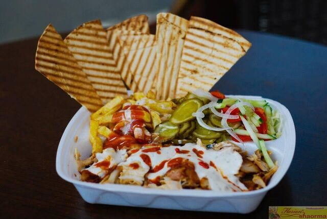 Shaorma de pui la farfurie