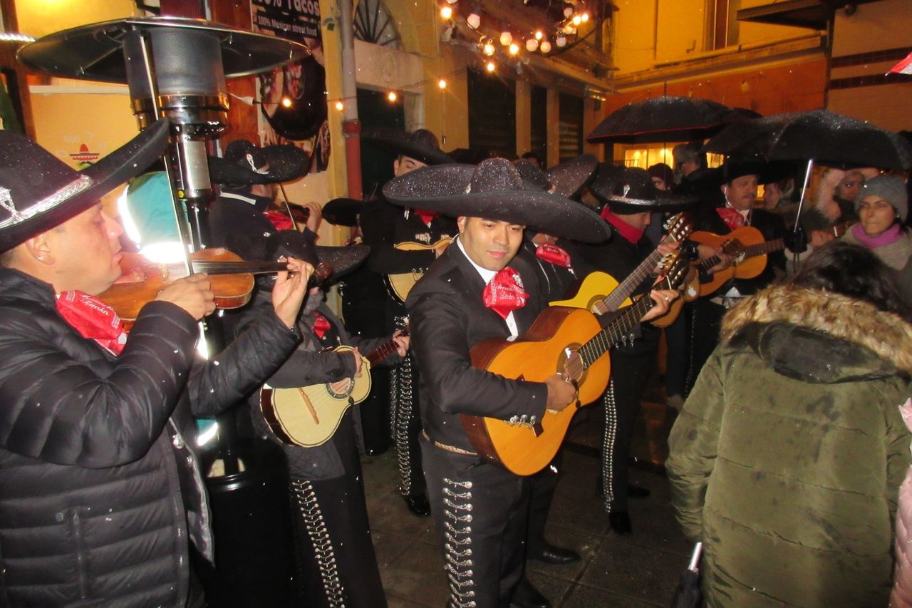 Mariachis !