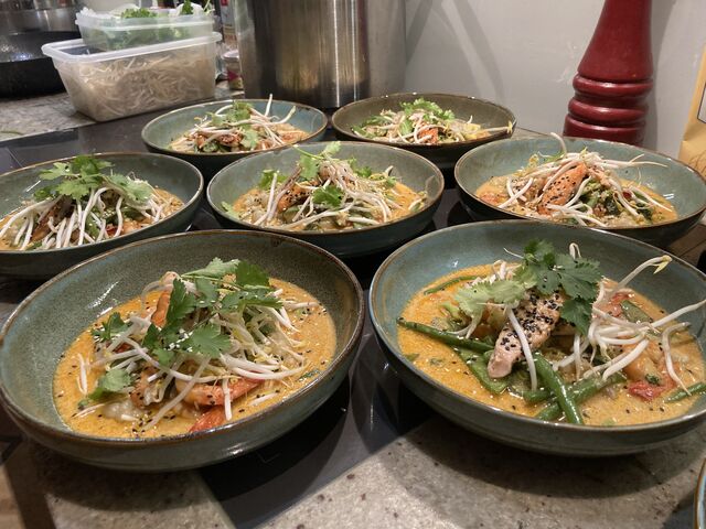 Poulet coco citronnelle , légumes et riz thaï 