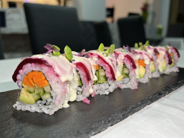 Rosy Veggie Roll