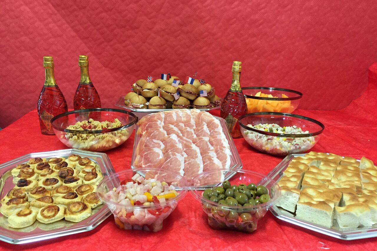 Prenota il tuo apericena da noi!!