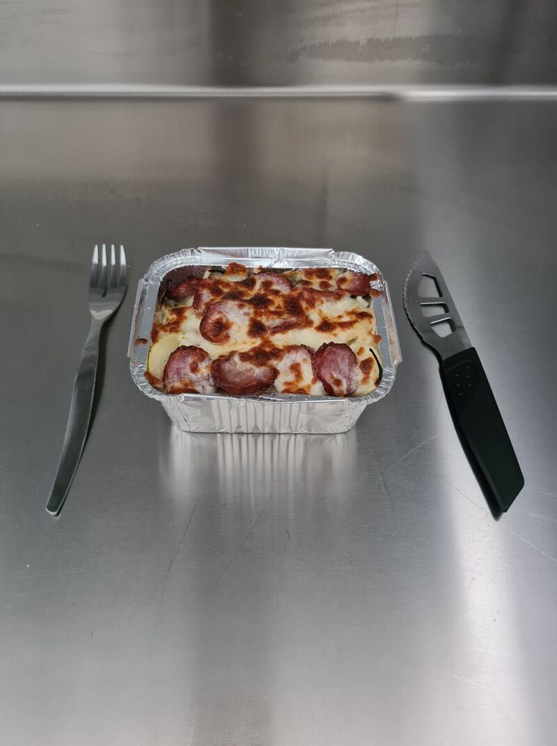 La Morbiflette : pommes de terre, saucisse de Montbéliard, morbier, crème, mozzarella, oignons