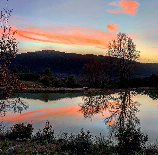 Une petite idée du couché de soleil qui vous attends aux terrasses du lac.