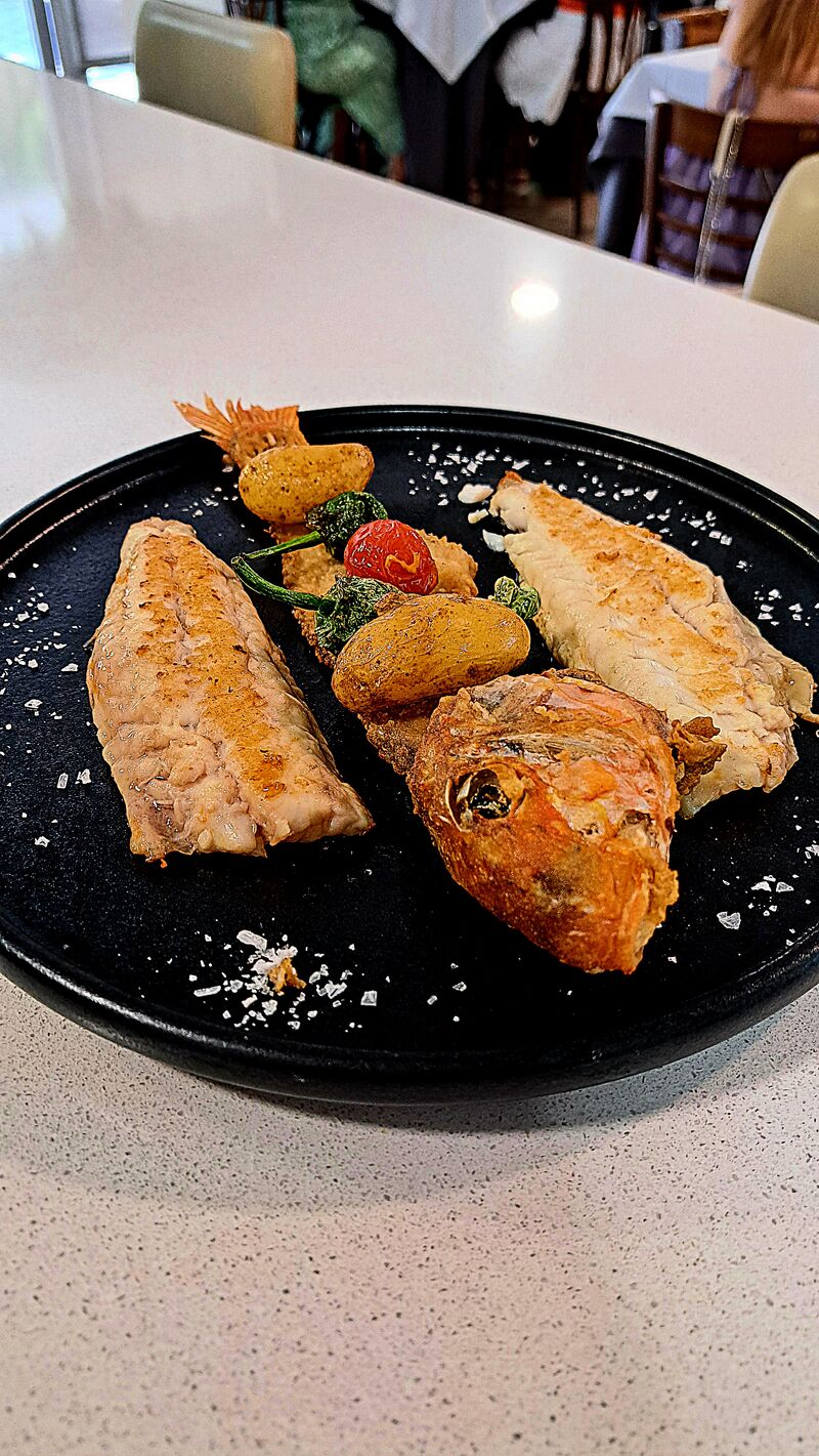 Salmonete de roca frito.