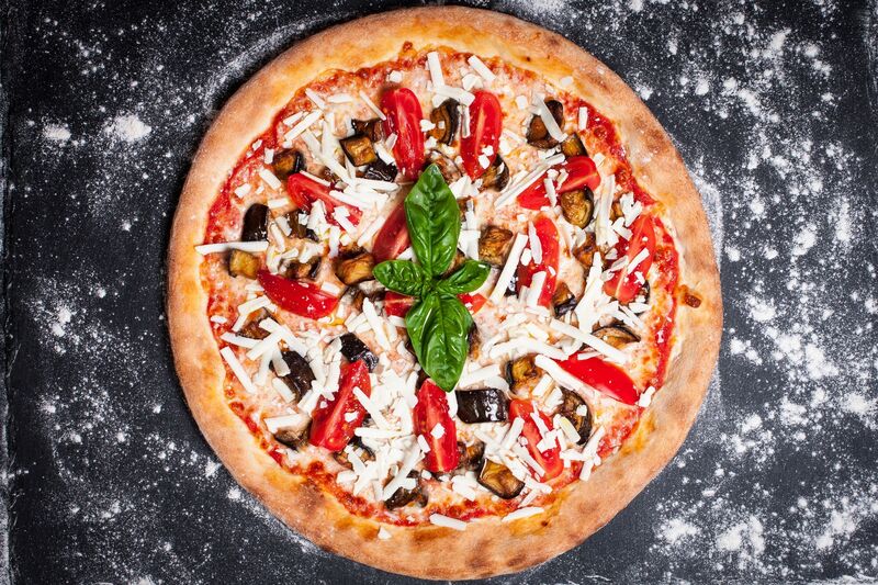 La Norma!
Melanzane al funghetto, ricotta salata e pomodorini freschi.