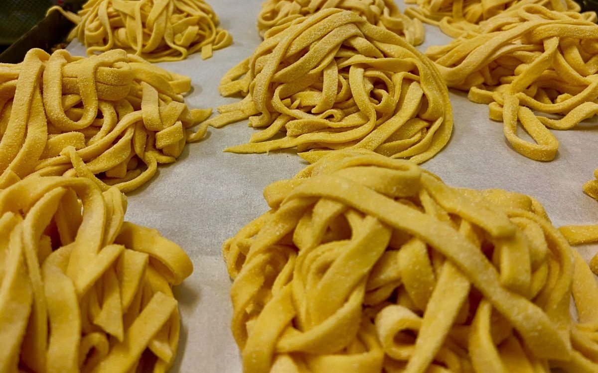 La nostra pasta fresca homemade: tagliolini, culurgiones, ciccioneddus e ravioli ripieni e conditi in tanti modi differenti