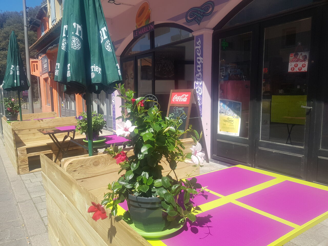Terrasse bien agréable, au cœur de l'avenue principale de st brevin l'ocean , et du marché de nuit les lundis et mercredi soir 
