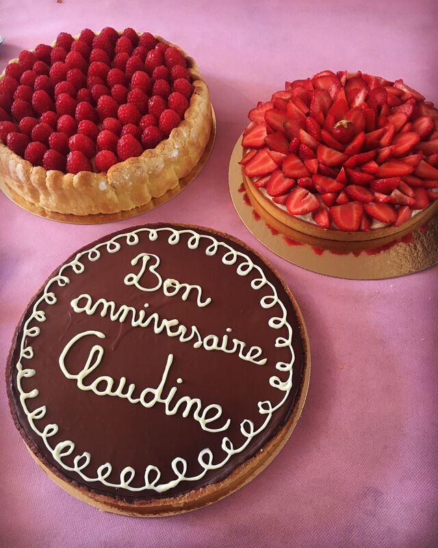 Gâteaux d’anniversaire (tarte chocolat-caramel, tarte aux fraises, charlotte aux framboises)