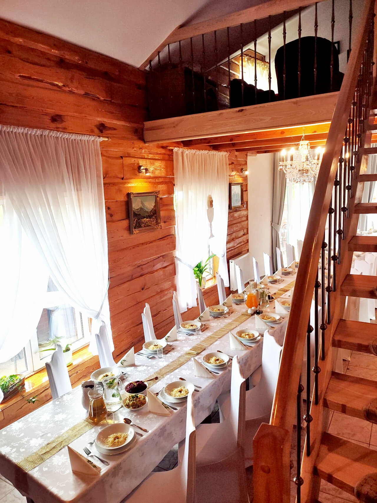 Sala Zakopiańska z antresolą