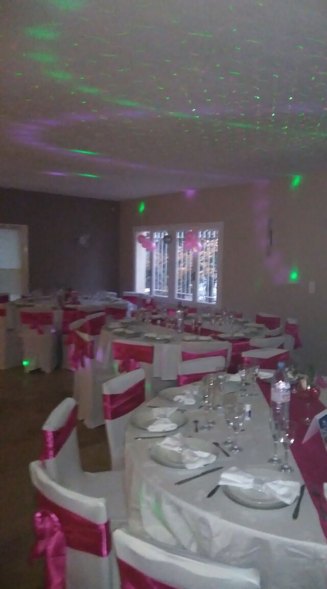 Location de salle avec ou sans prestations annexes.