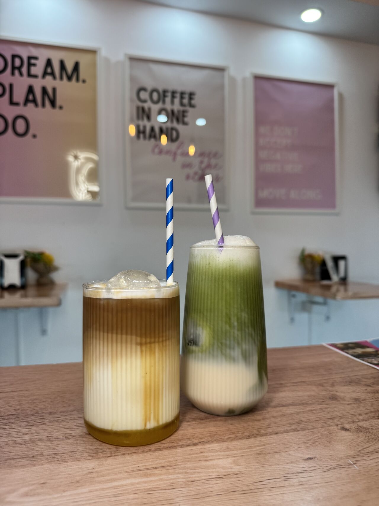 Iced matcha y vainilla latte 