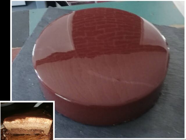 Entremets trois chocolats (mousses au chocolat noir, au chocolat au lait et au chocolat blanc)