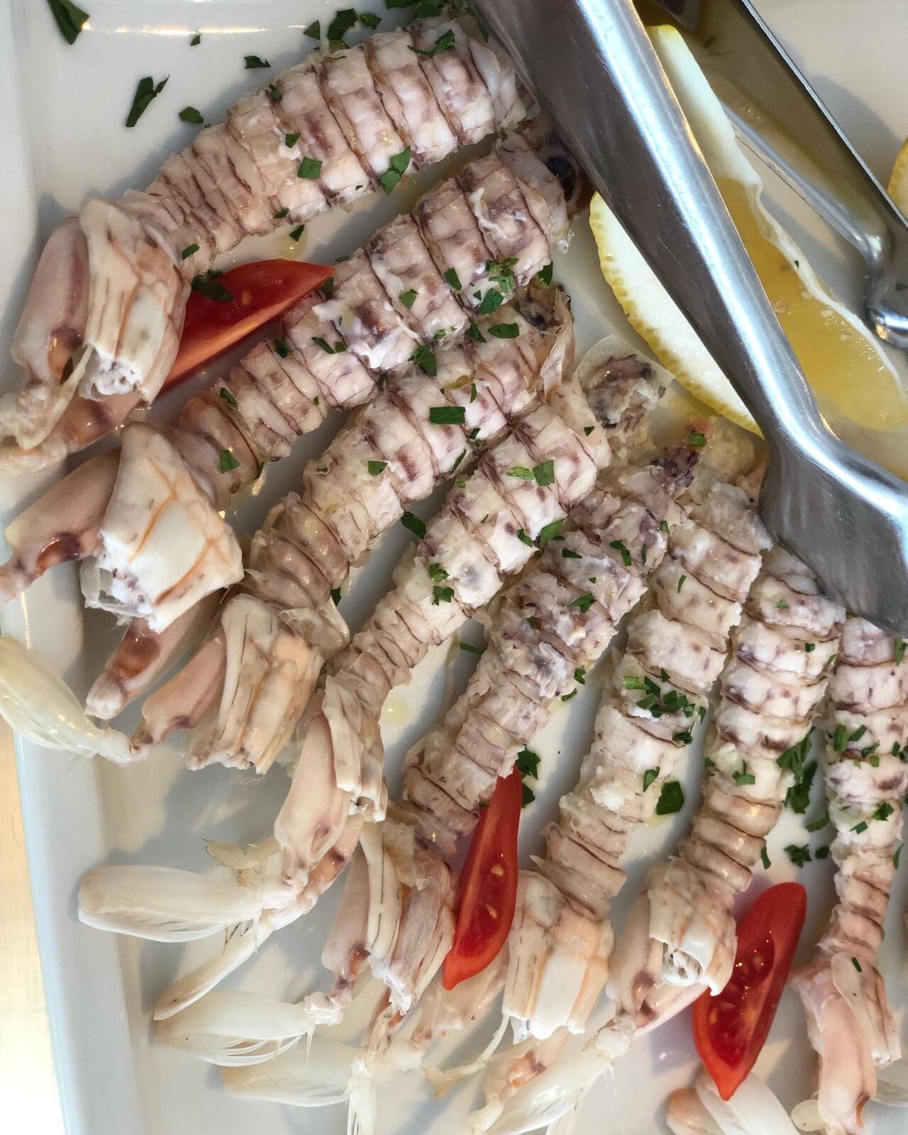 Cicale di mare bollita.