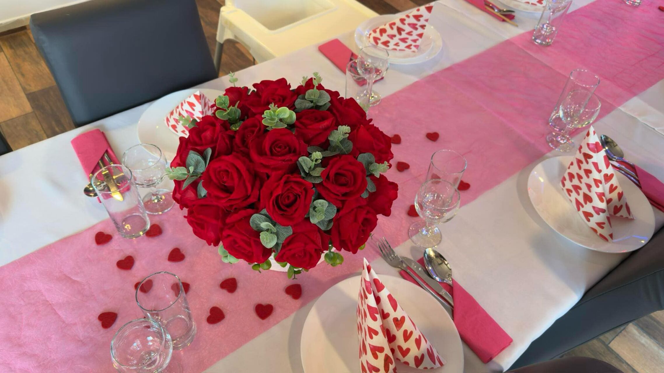 Pořádáme svatby, catering, týmové akce, rodinné oslavy