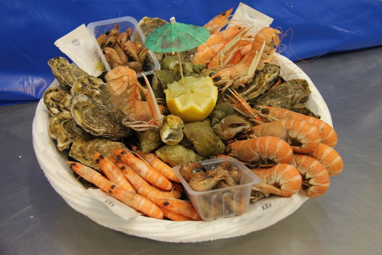 NOS PLATEAUX DE FRUITS DE MER POUR LES FÊTES DE FIN D'ANNÉE