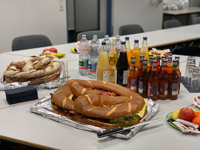 Riesenbrezel belegt nach Wunsch, für Events......