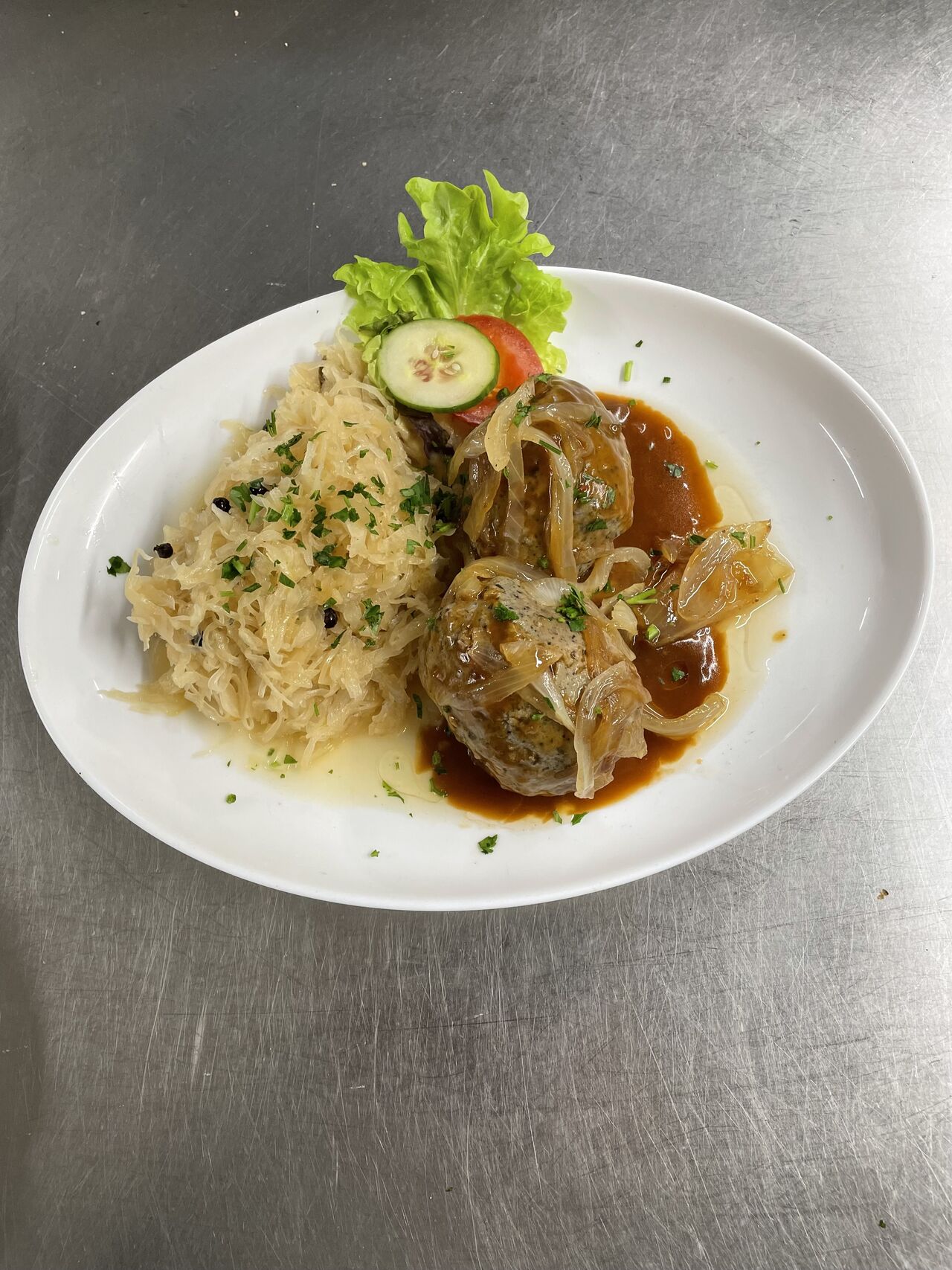 Leberknödel mit Kraut