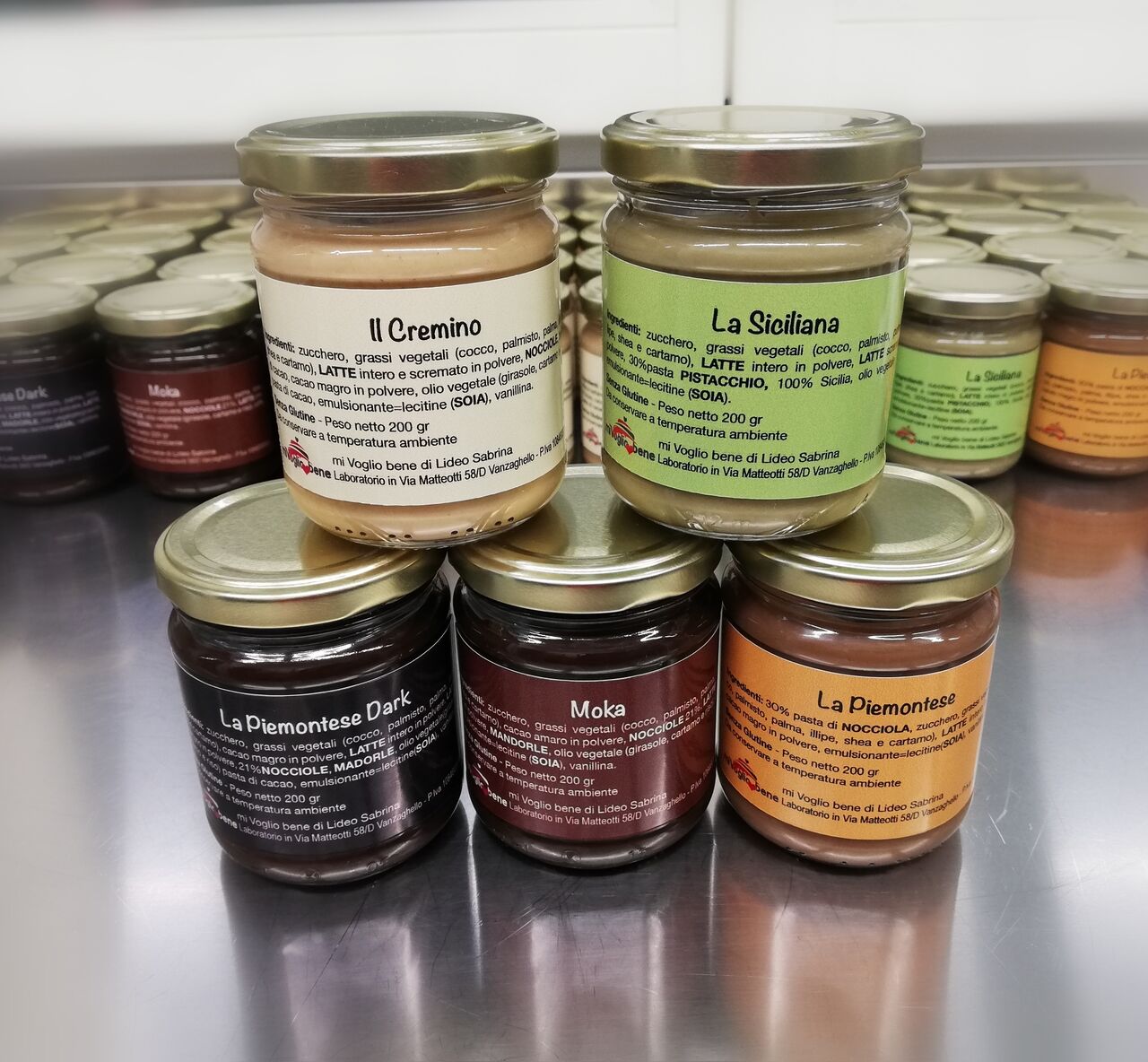 Sempre disponibili le creme spalmabili del Mi Voglio Bene
In 5 Gusti classici e originali come moka e cremino
