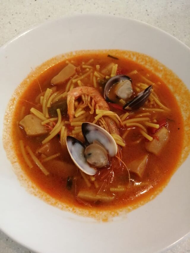 FIDEOS CON ALMEJAS