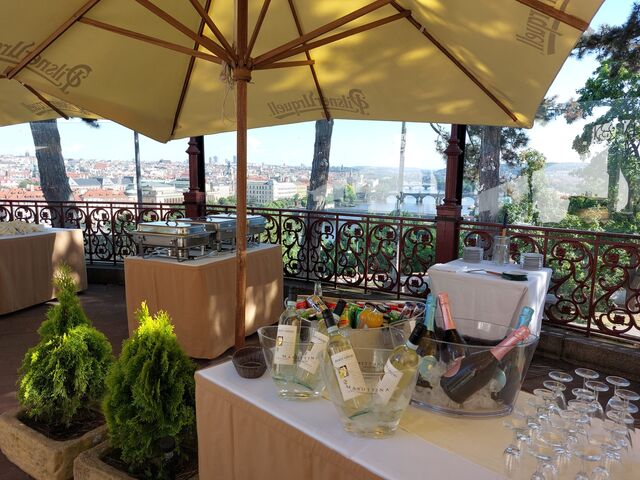 bar terasa raut