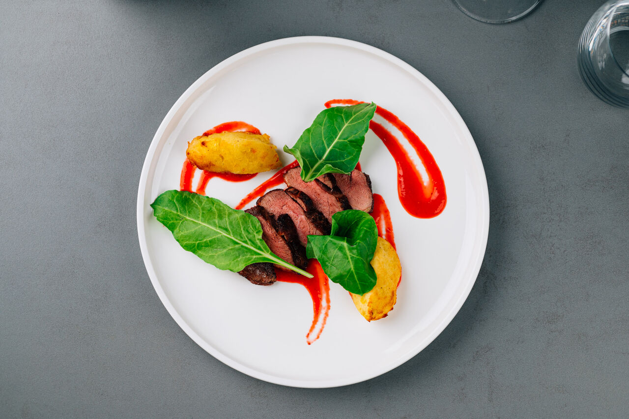 PETTO D’ANATRA
salsina ai lamponi e patate schiacciate