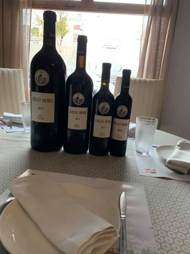 En nuestro establecimiento encontrará una variada selección de vinos. Hoy nos visita la Bodega Emilio Moro