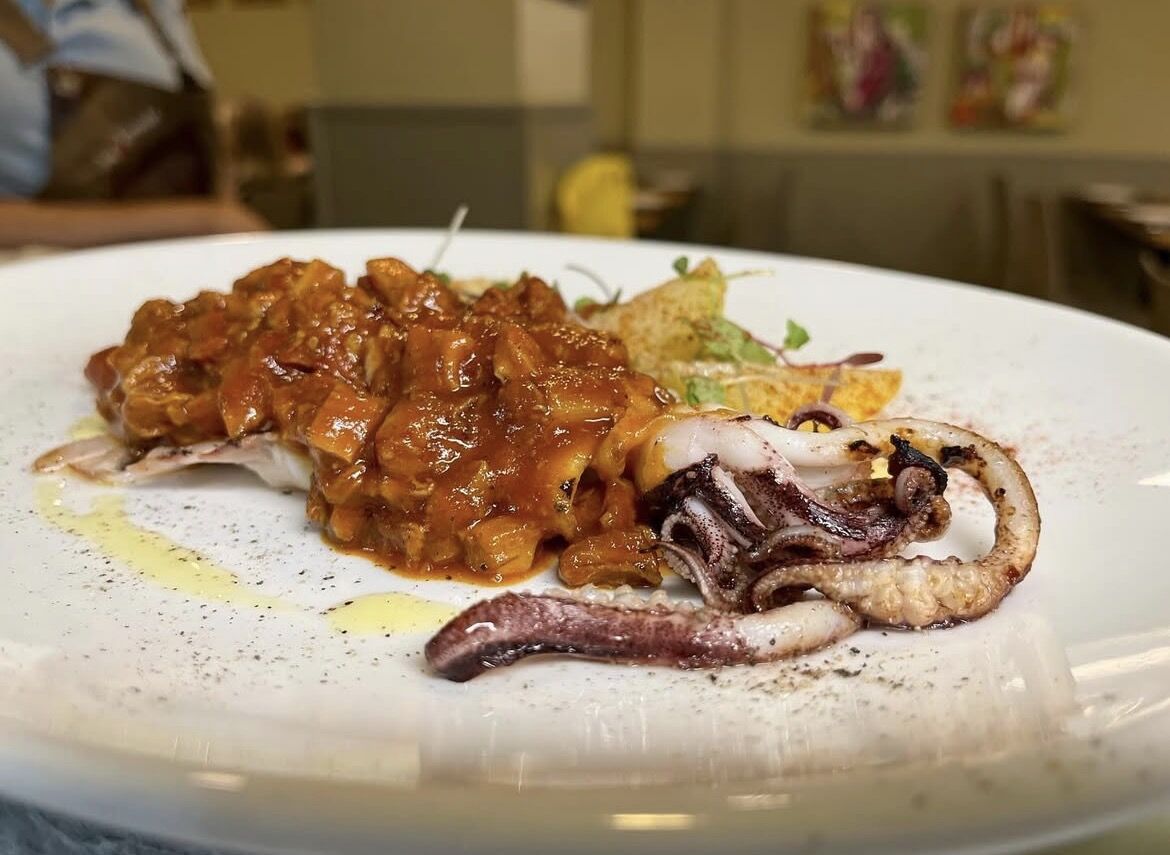 Calamar de Potera con Callos a la Vizcaína
