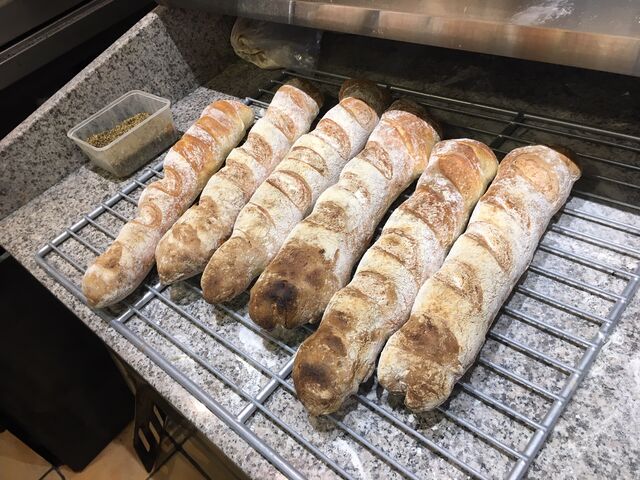 PAIN MAISON FAIT SUR PLACE