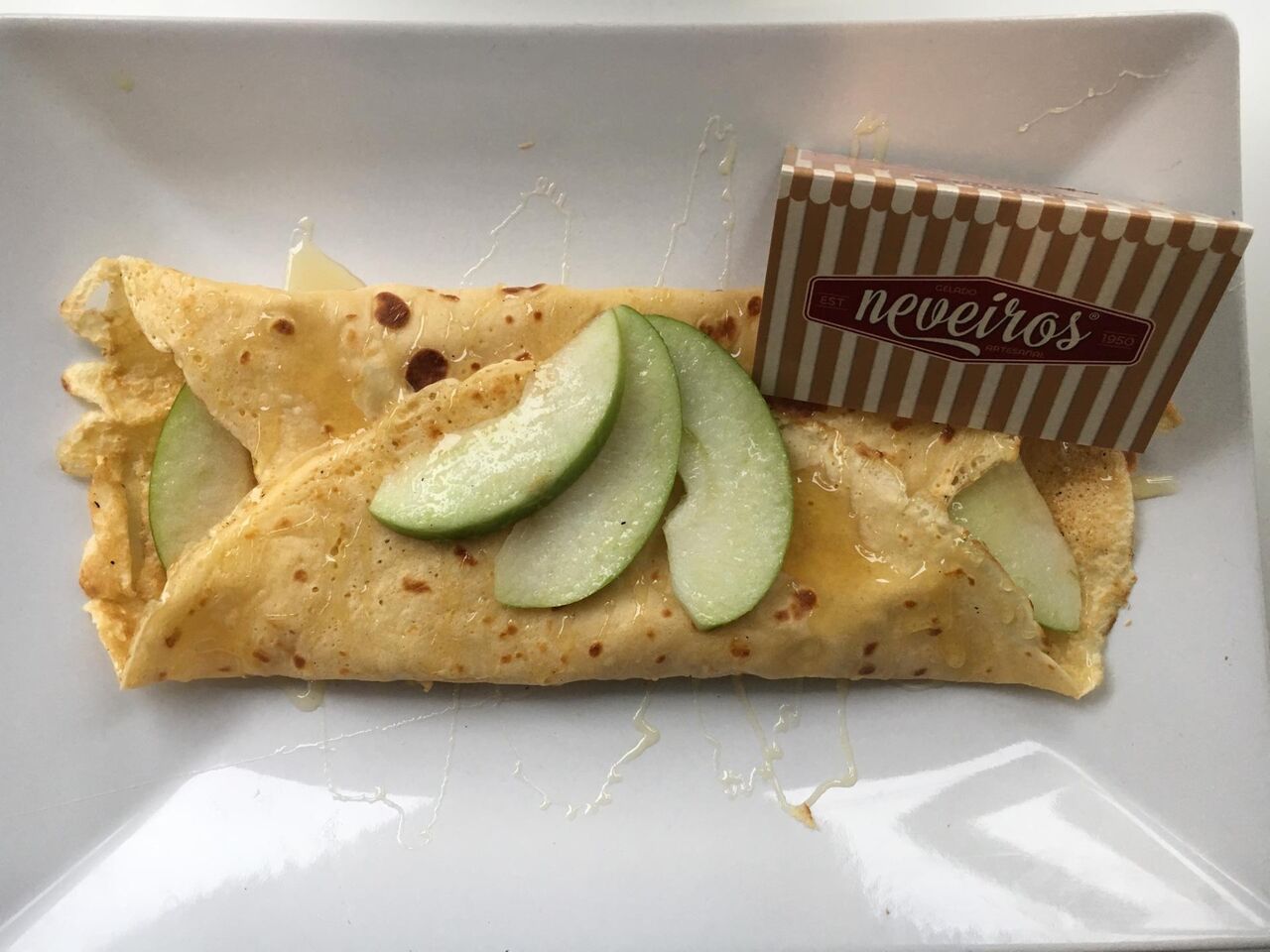crepe brie, maçã & mel