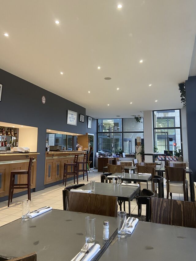 Salle Intérieur du Petit Marché #2