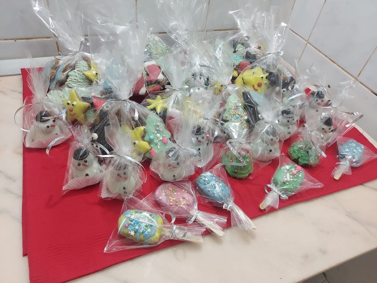 CAKE POPS DIFERITE FORME