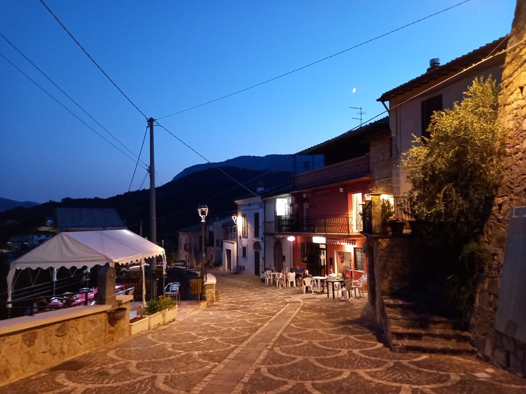 LE TAVERNE
