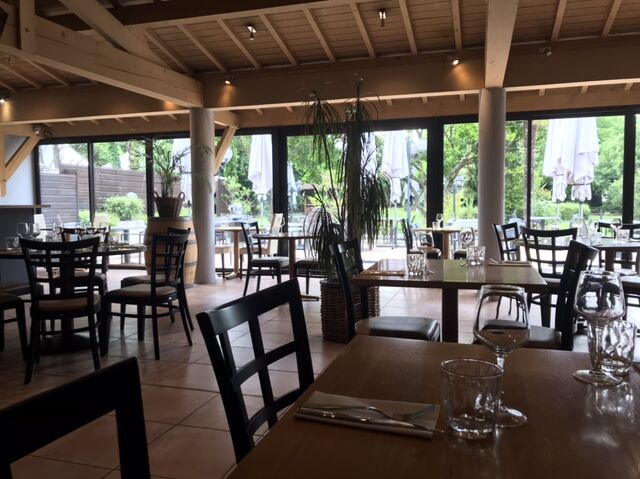 Salle vue jardin